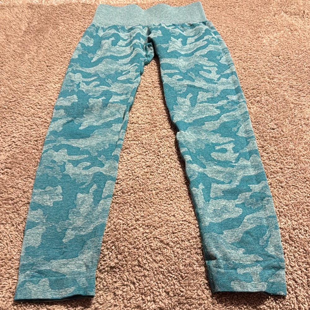 NVGTN teal camo seamless leggings size small